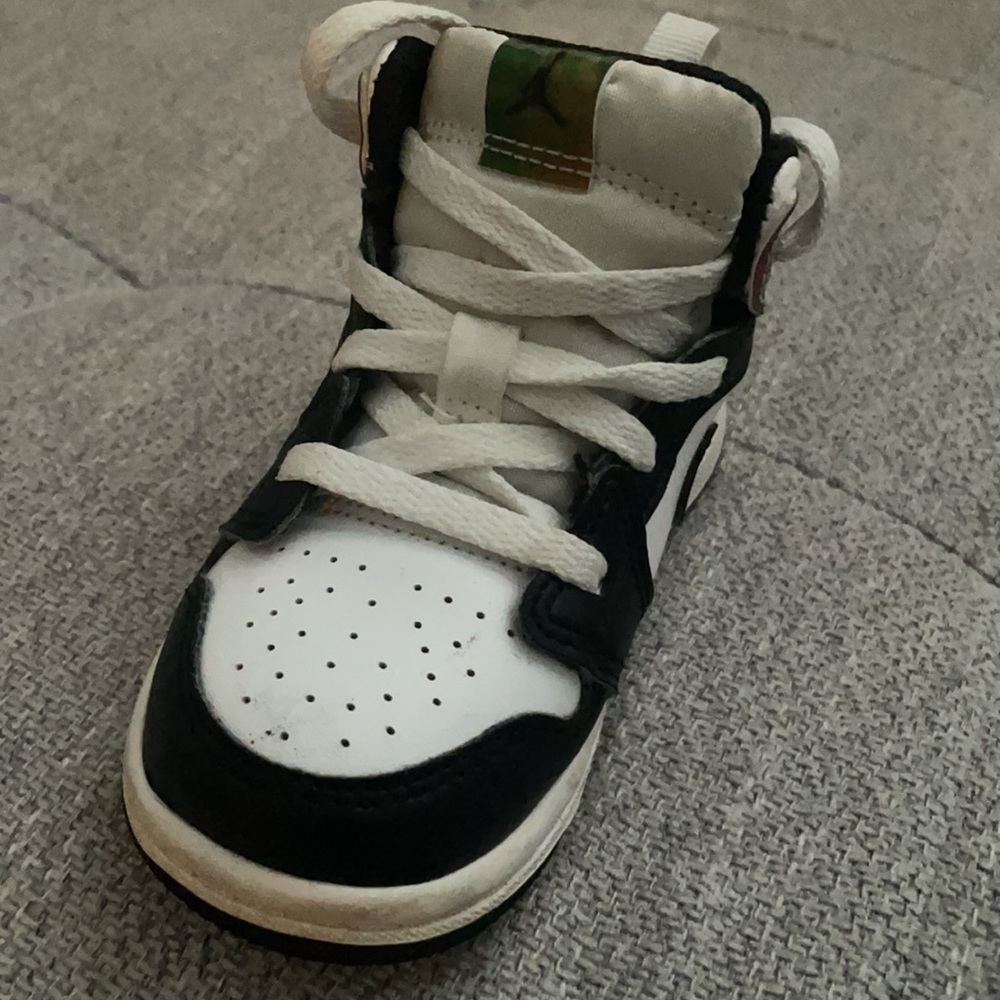 Jordan’s - Picture 3 of 3